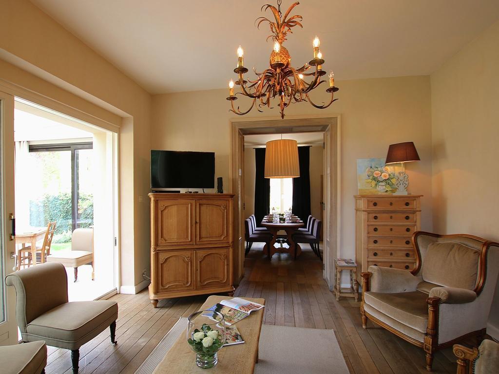 Unique Holiday Home In Virton With Jacuzzi ラトゥール エクステリア 写真