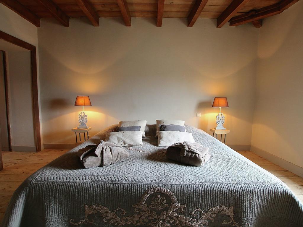 Unique Holiday Home In Virton With Jacuzzi ラトゥール エクステリア 写真